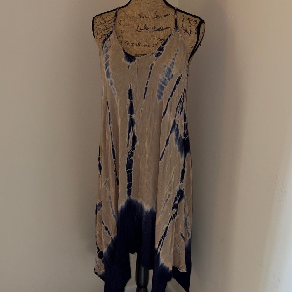 Sleeveless Tie-Dye Swing Dress in Beige and Navy
